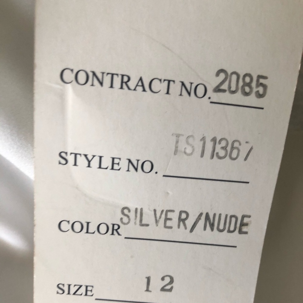 Dress - Picture 2 of 3